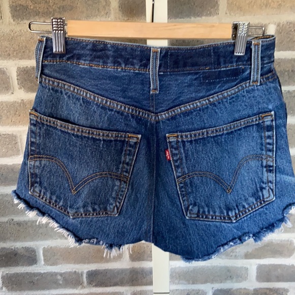 Levi’s Jeans Short - Picture 2 of 6